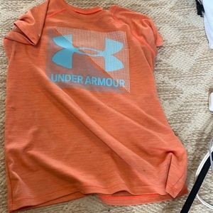 Under armour tshirt